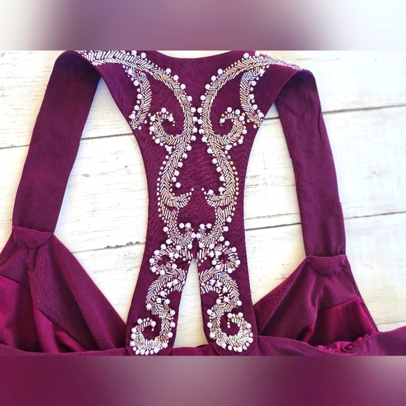 White House Black Market Maroon Bead Pearl Sequin Racerback Dressy Tank Top Sz M - Picture 7 of 10